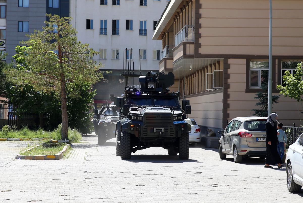 Binbaşı Kulaksız'ın şehit edildiği saldırının faili ter&ouml;rist Muş Adliyesine getirildi