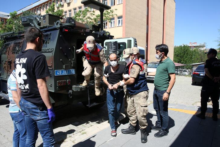 Binbaşı Kulaksız'ın şehit edildiği saldırının faili terörist Muş Adliyesine getirildi G2