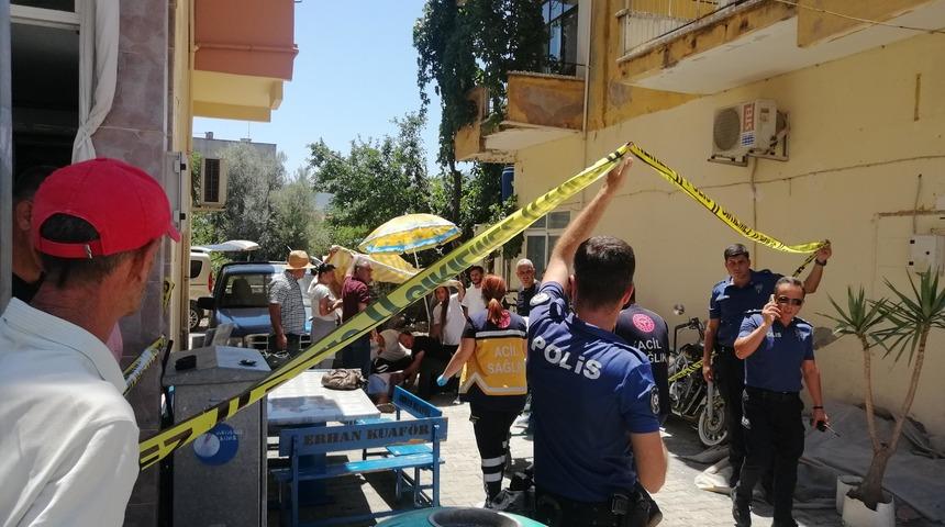 Berber dükkanı önünde dehşet! Silahlı saldırıda vuruldu, saldırgan dayısı çıktı