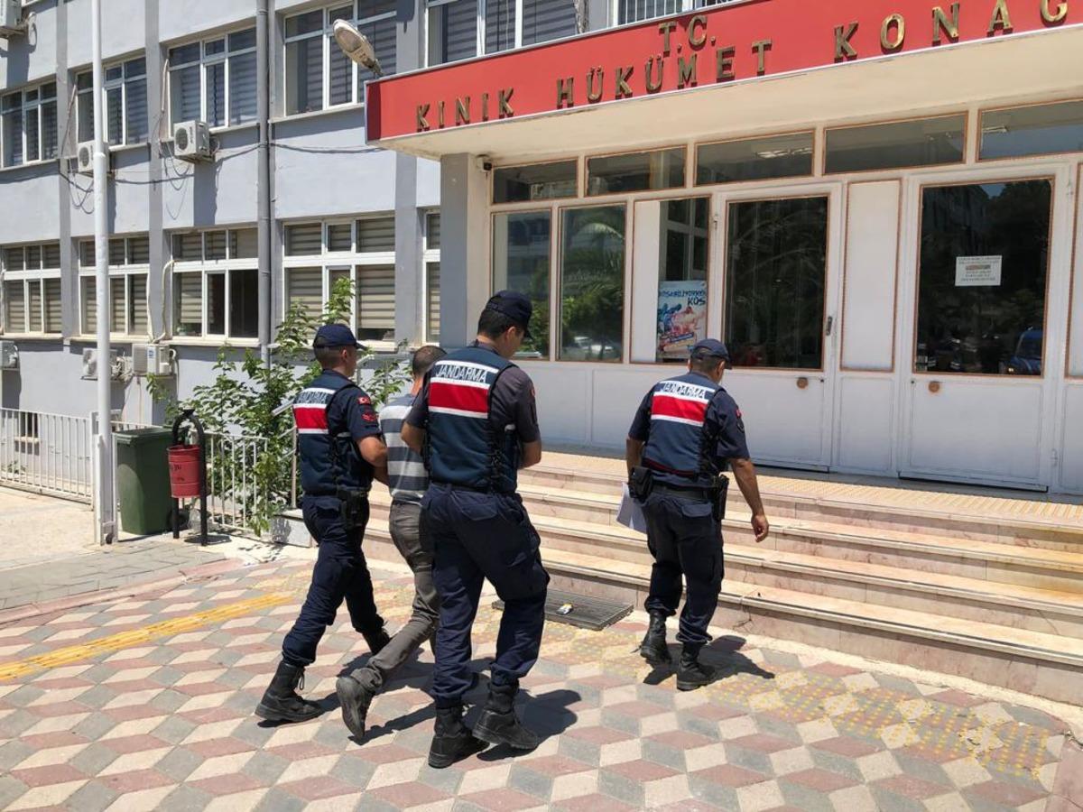 İzmir'de aranan 13 h&uuml;k&uuml;ml&uuml; yakalandı