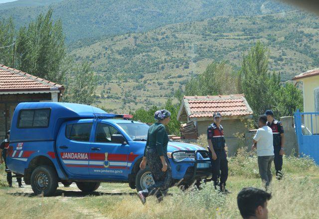 Afyonkarahisar'da eşi tarafından silahla vurulan kadın ağır yaralandı