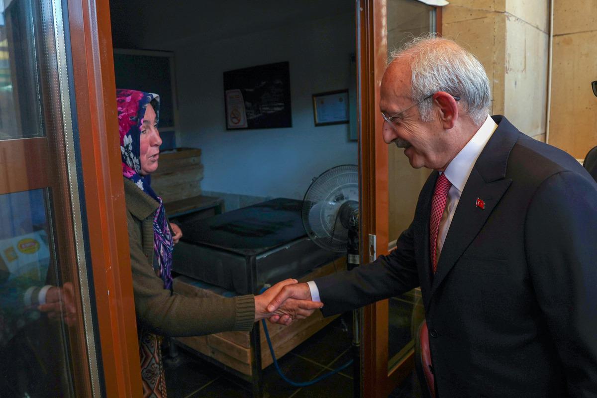Kılı&ccedil;daroğlu, &Ccedil;amlıdere il&ccedil;esinde esnaf ziyaretinde bulundu