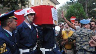 Şehit astsubayın cenaze töreninde Bakan Avcı'ya protesto