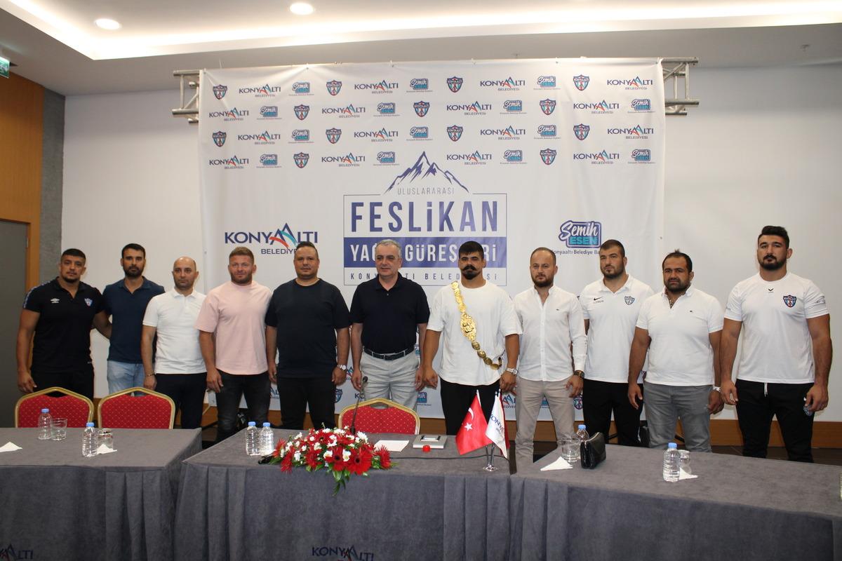 Geleneksel Feslikan Yaylası Yağlı Pehlivan G&uuml;reşleri'nde bin pehlivan kol bağlayacak