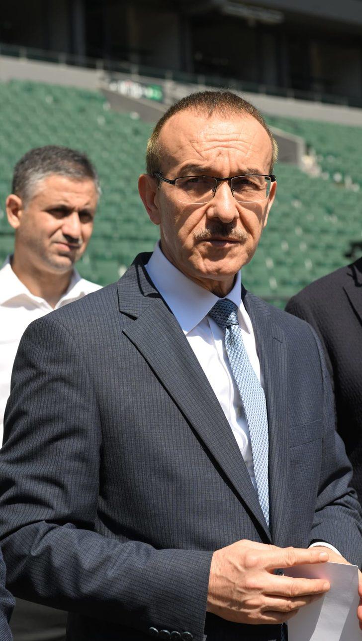 Kocaeli Stadyumu'nun zemini hibrit çimle kaplanıyor G2