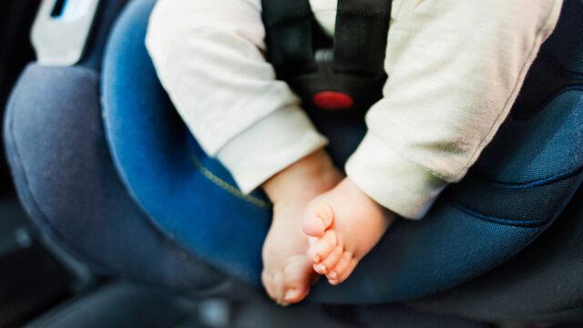 14 aylık bebeğini arabada unutup işe gitti... Saatler sonra farkına vardı! Dehşete düşüren olay