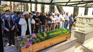 Çanakkale'de otomobilin devrilmesi sonucu ölen çocuğun cenazesi toprağa verildi