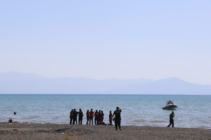 Van Gölü'ne giren 6 çocuktan 2'si boğuldu G2