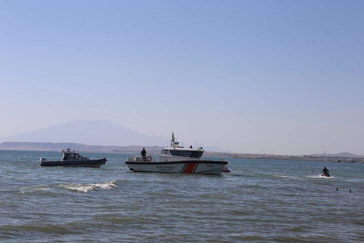 Van Gölü'ne giren 6 çocuktan 2'si boğuldu G4