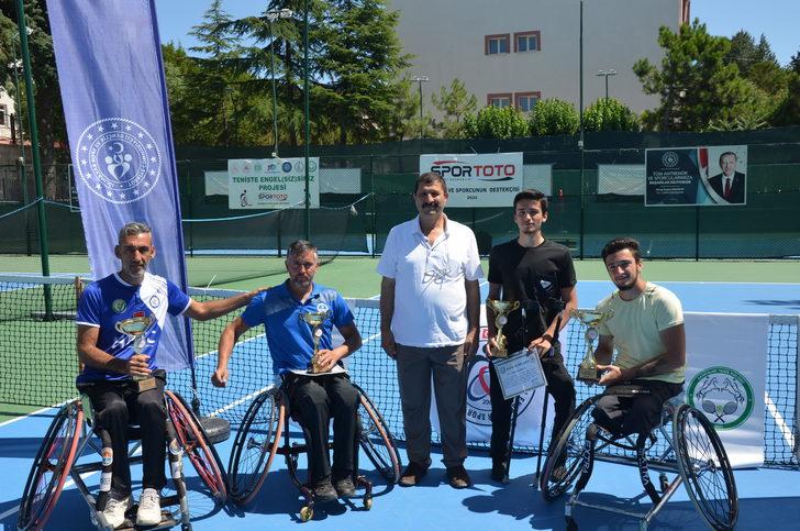 "Tekerlekli Sandalye Tenis Akıncılar Klasman Turnuvası" sona erdi G4