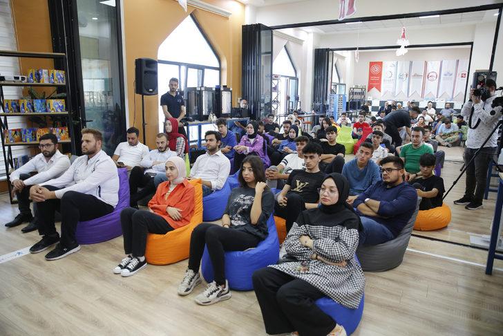 AK Parti Genel Başkan Yardımcısı Ömer İleri, Elazığ'da gençlerle buluştu G4