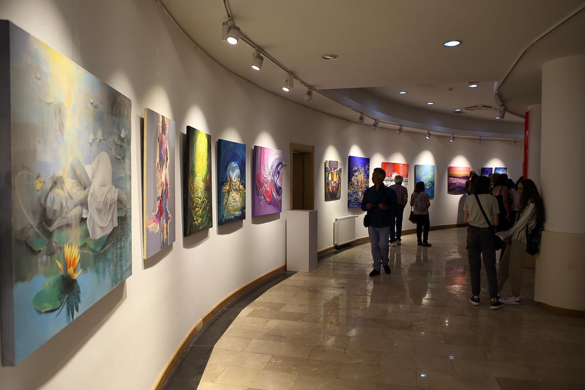 &Ccedil;orum'da 21 ressam karma resim sergisi a&ccedil;tı