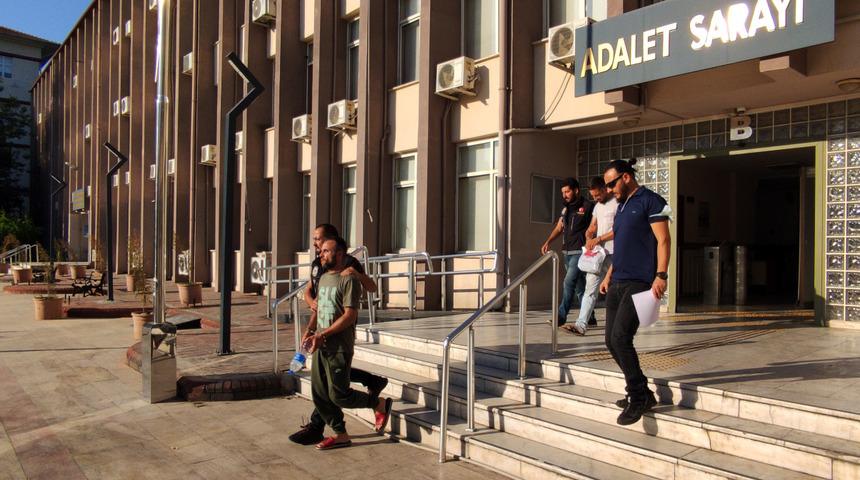 Aydın'da uyuşturucu bulunan otomobildeki 2 kişi tutuklandı