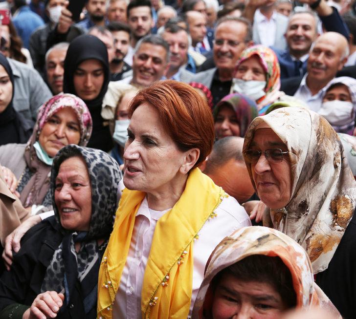 İYİ Parti Genel Başkanı Akşener, Ordu'da esnaf ve vatandaşlarla buluştu G1
