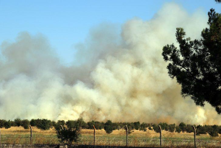 Uşak Havalimanı'nda otluk alanda çıkan yangın söndürüldü G3