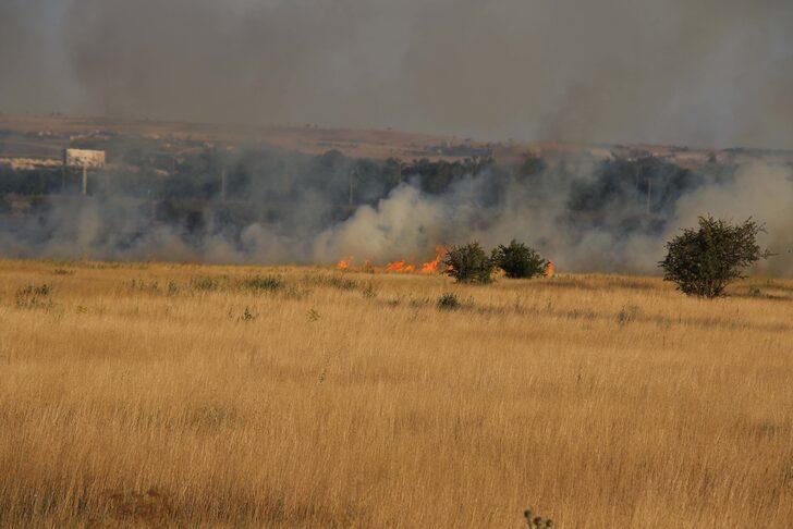 Uşak Havalimanı'nda otluk alanda çıkan yangın söndürüldü G4
