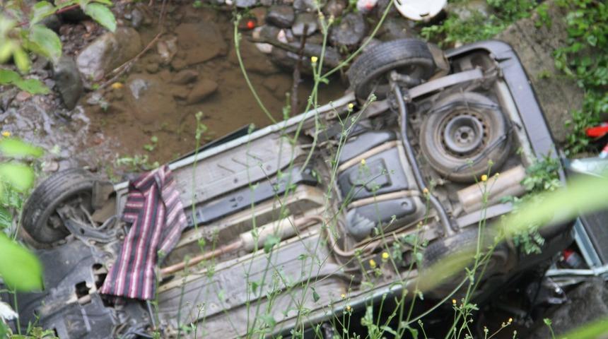 Giresun'da kamyonetin devrilmesi sonucu aynı aileden 3 kişi yaralandı