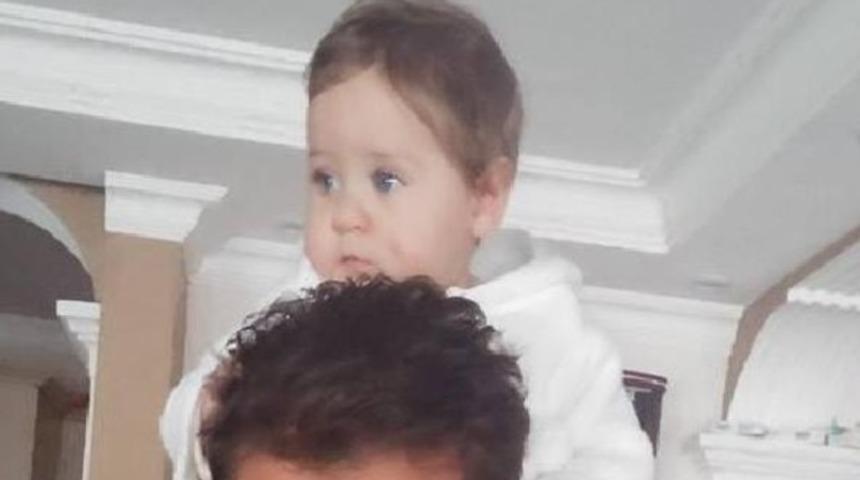 Minik Tuana y&uuml;zme havuzunda can verdi