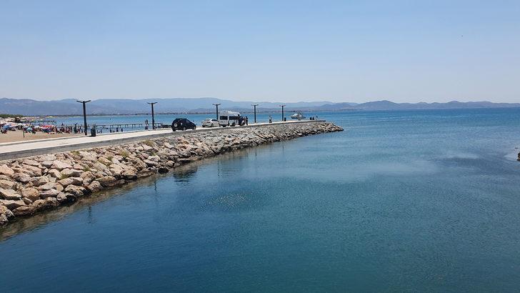 GÜNCELLEME 2 - Balıkesir'de teknenin batması sonucu kaybolan 2 kişiyi arama çalışması sürüyor G3