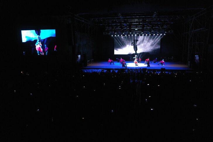 Kapadokya'daki "BALONFEST 2022"de dans gösterisi ve konser düzenlendi G5