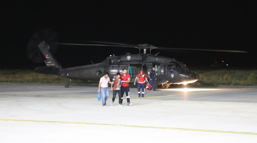 Van'da fenalaşan çocuk polis helikopteriyle hastaneye ulaştırıldı