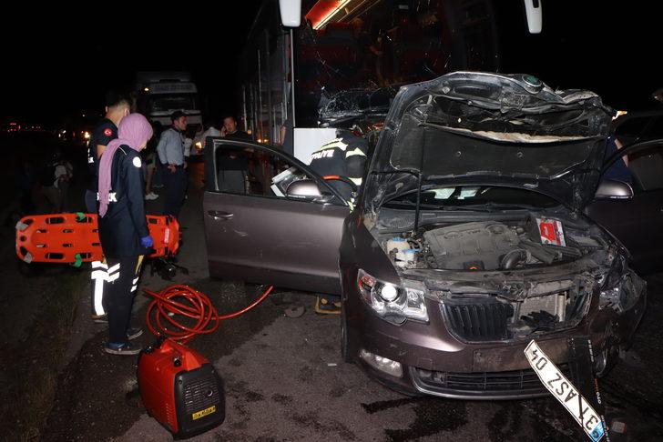 Manisa’da 3 aracın karıştığı trafik kazasında 4 kişi yaralandı G2