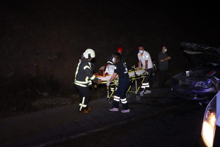 Manisa’da 3 aracın karıştığı trafik kazasında 4 kişi yaralandı G5
