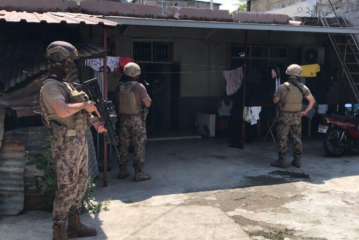Adana'da uyuşturucu operasyonunda 18 zanlı yakalandı G3