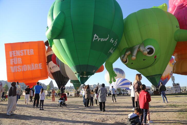 Kapadokya semaları figürlü balonlarla şenlendi G1