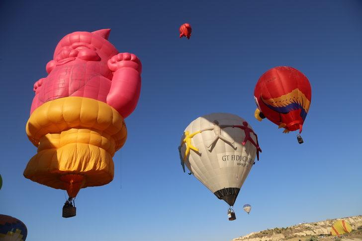 Kapadokya semaları figürlü balonlarla şenlendi G2