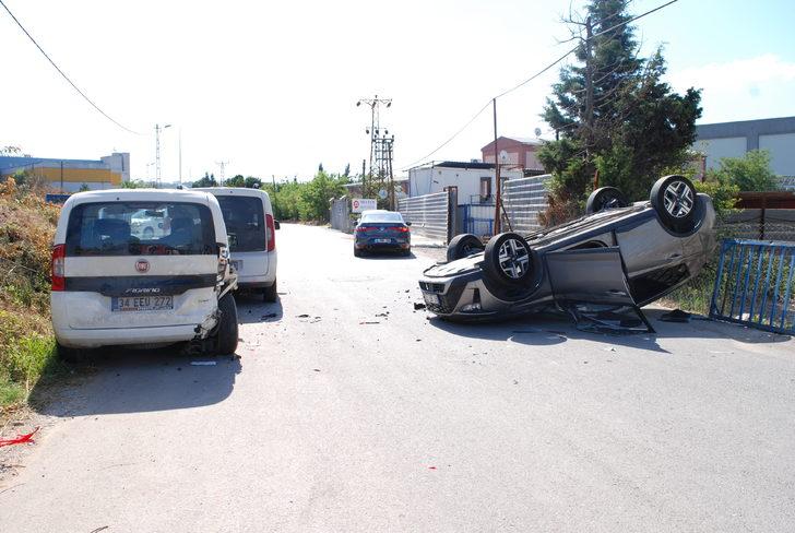 Tuzla'da devrilen otomobilin sürücüsü yaralandı G3