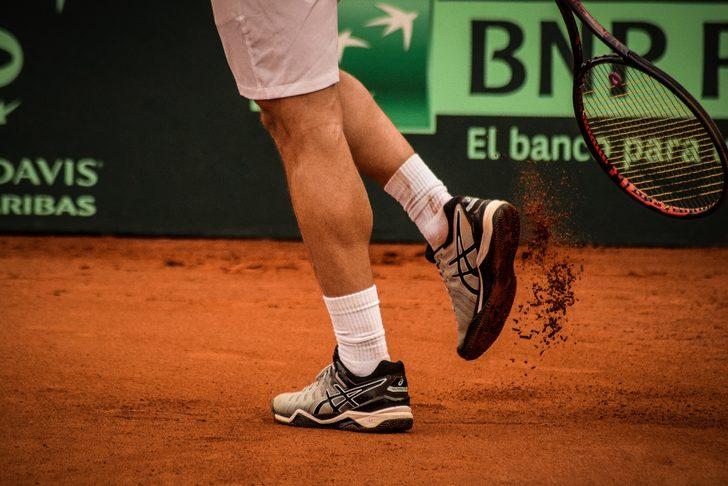 Hem tenis oynamaya hem de günlük kullanıma uygun en iyi tenis ayakkabıları