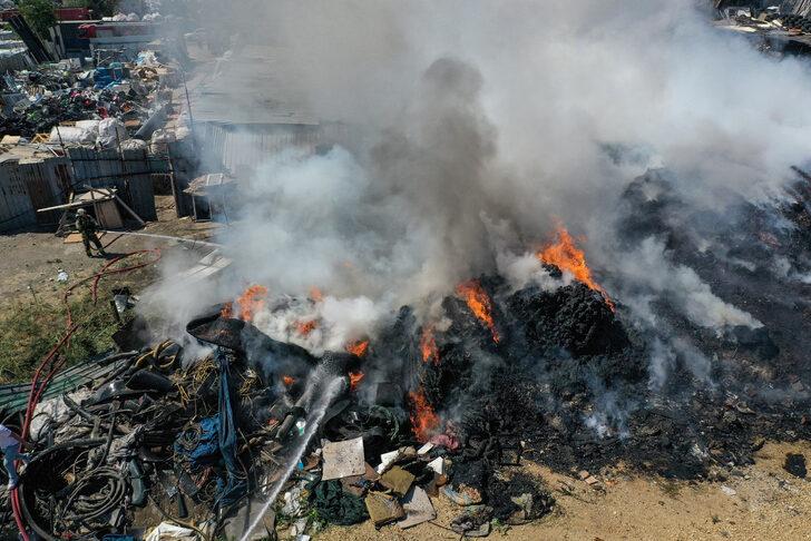 Bursa'da geri dönüşüm tesisinde çıkan yangın söndürüldü G2