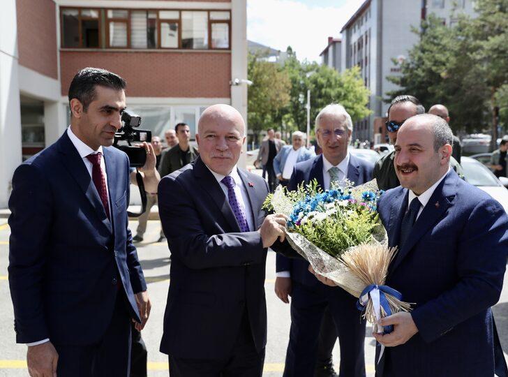Bakan Varank, "Erzurum Toplu Açılış ve İmza Töreni"nde konuştu: (1) G1