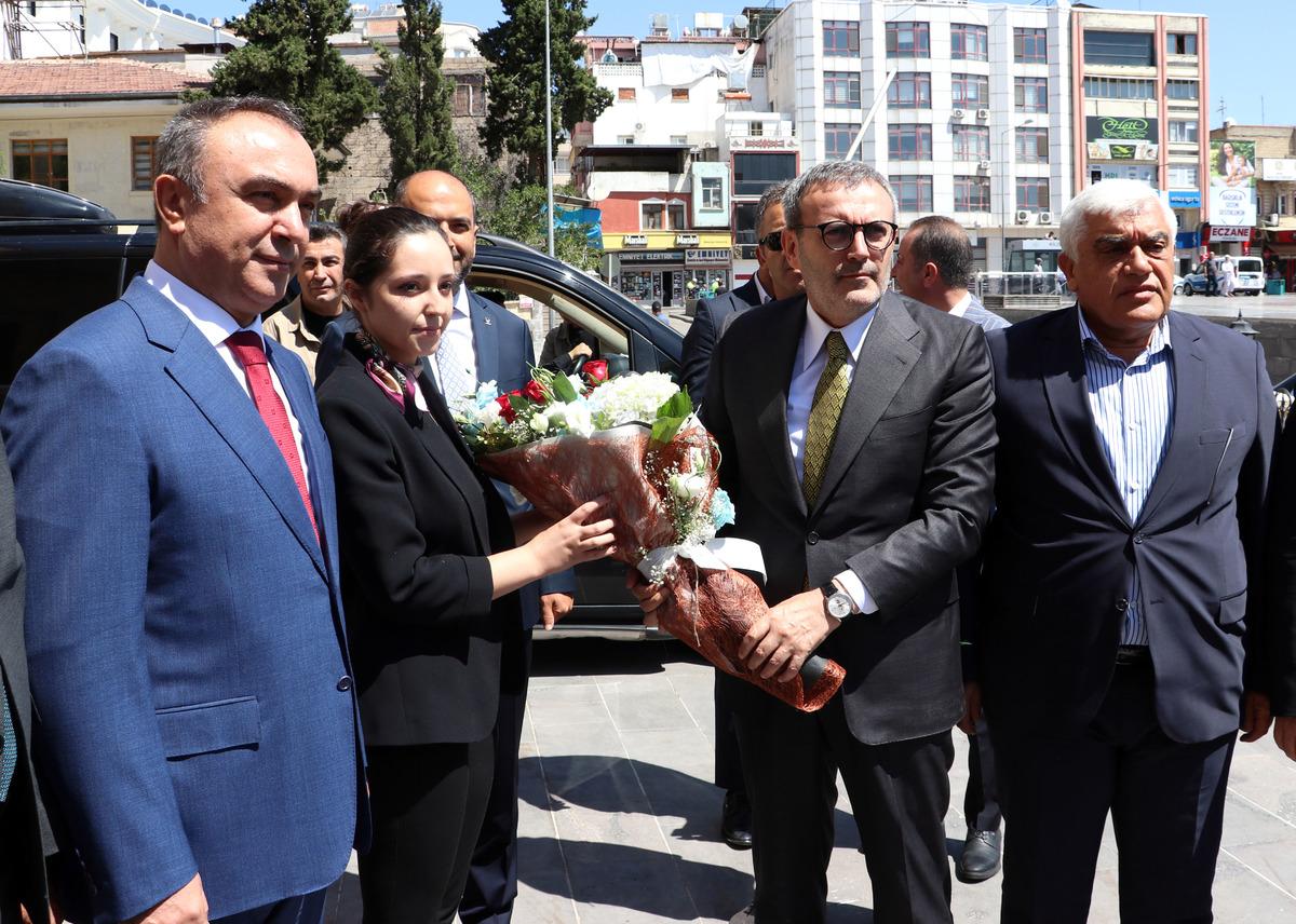 AK Parti Grup Başkanvekili &Uuml;nal, Kilis'te &ccedil;eşitli ziyaretlerde bulundu