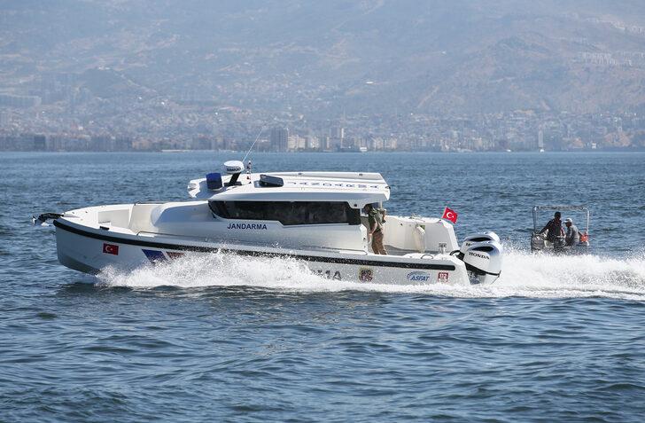 Milli imkanlarla üretilen 2 bot, İzmir'de jandarmaya teslim edildi G4