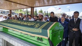 Eski Erzurum Büyükşehir Belediye Başkanı Uykusuz'un cenazesi defnedildi