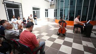 Çanakkale'de buluşan otizmli öğrenciler üniversitedeki müzik eğitimlerini tamamladı