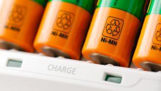 Evdeki eşyalarına yeni pil almaktan bıkanlar için şarj edilebilir pil çeşitleri