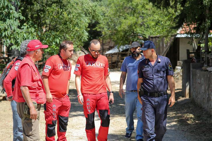Antalya'da kayıp kadını arama çalışmaları sürdü G1