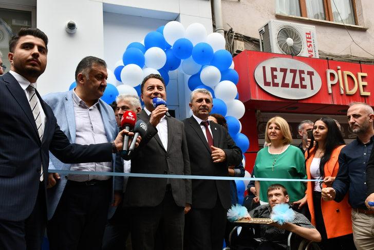 DEVA Partisi Genel Başkanı Babacan, Artvin'de parti binasının açılışına katıldı G3