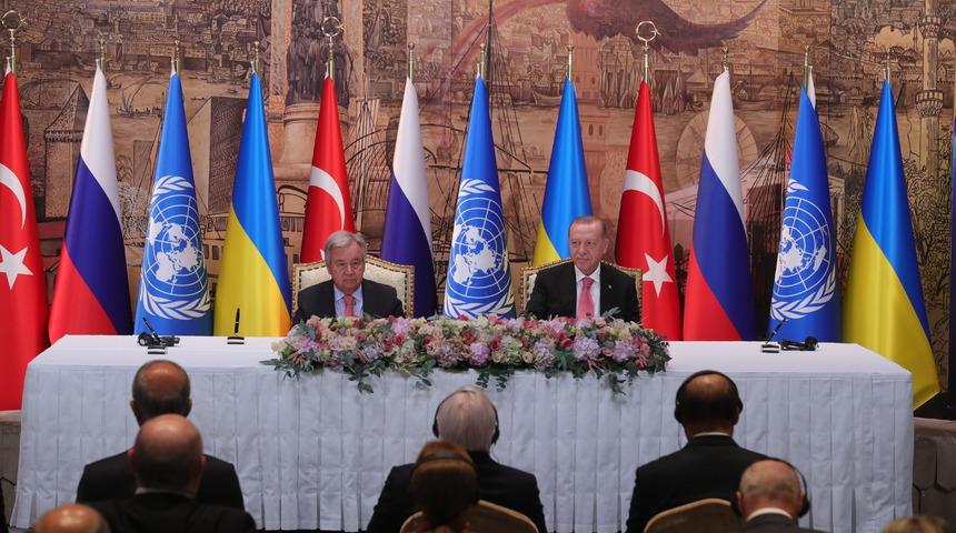 Son dakika| Dünyanın gözü İstanbul'daydı! Tahıl krizi Dolmabahçe'de atılan tarihi imzayla çözüldü: Erdoğan detayları açıkladı