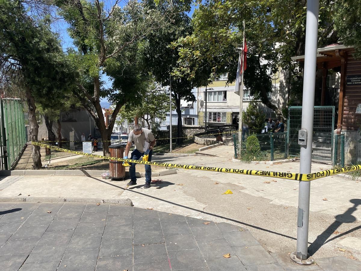 Bursa'da tabancayla vurulan mahalle muhtarı yaralandı