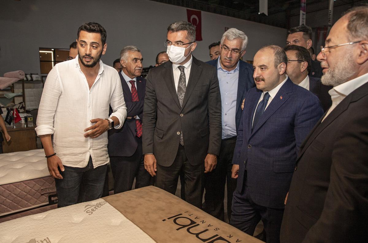 Bakan Varank, "Doğu Anadolu Evlilik Hazırlıkları ve Mobilya Fuarı"nda konuştu: (2)