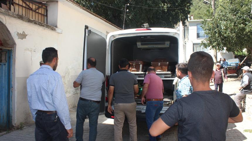 İzmir'de eşi tarafından öldürülen kadın toprağa verildi