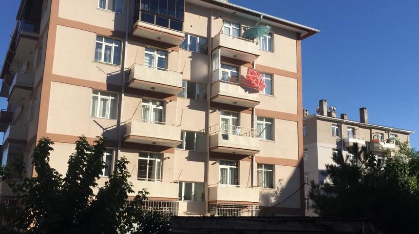 Sivas'ta havalandırma boşluğuna düşen kişi öldü