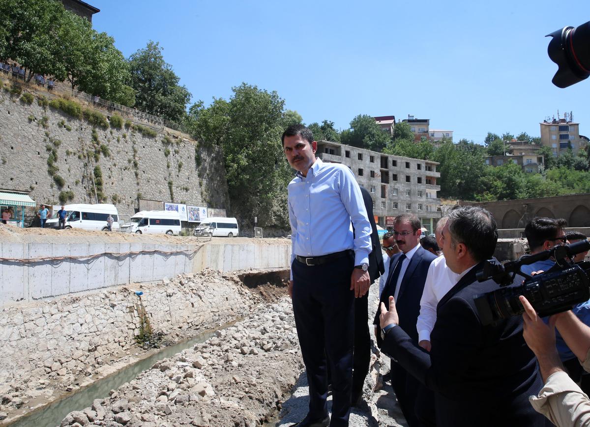 &Ccedil;evre, Şehircilik ve İklim Değişikliği Bakanı Kurum, Bitlis'te konuştu: