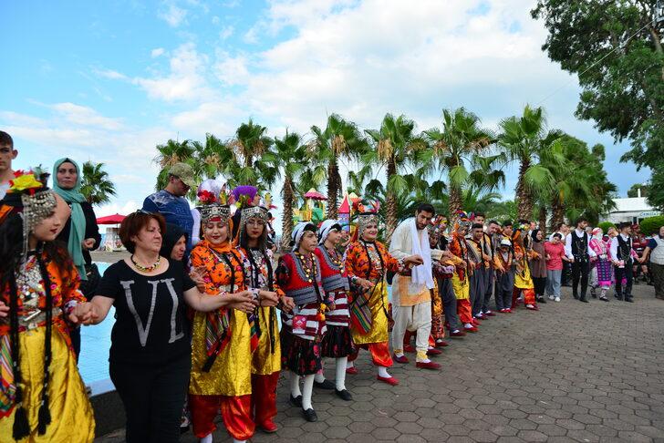 Trabzon'da "30. Uluslararası Akçaabat Müzik ve Halk Oyunları Festivali" başladı G4