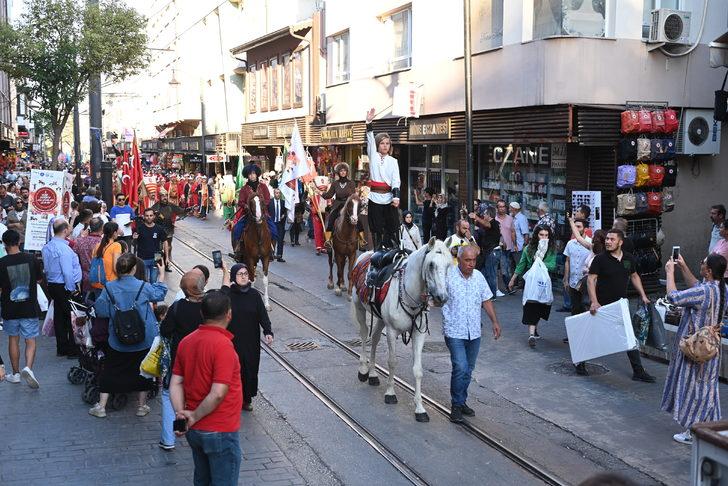 Bursa'da 5. Türk Dünyası Ata Sporları Şenliği kortej yürüyüşüyle başladı G2
