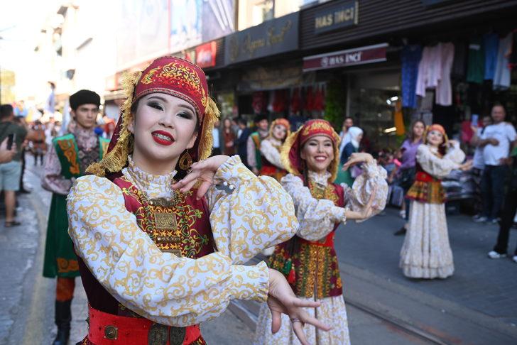 Bursa'da 5. Türk Dünyası Ata Sporları Şenliği kortej yürüyüşüyle başladı G3